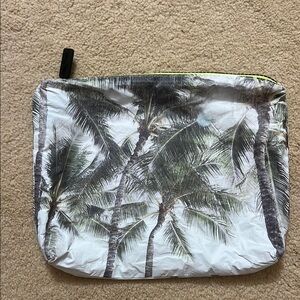 Aloha Collection Palm Tree Print Zip Pouch
